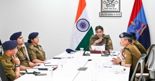 एडीजी कानून व्यवस्था ने वरिष्ठ पुलिस अधिकारियों के साथ की समीक्षा बैठक