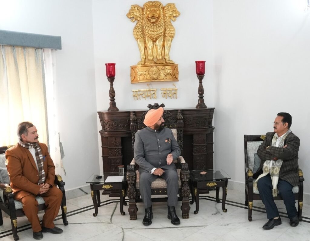 लोक भवन में स्टेट प्रेस क्लब के प्रतिनिधिमंडल ने राज्यपाल से की शिष्टाचार भेंट