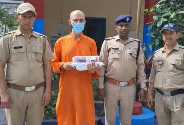 अवैध विदेशी नागरिक गिरफ्तार, फर्जी आधार कार्ड से हुआ खुलासा