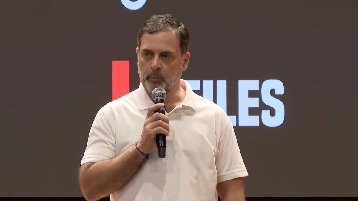 राहुल गांधी के बयान पर सियासी घमासान, बोले- मोदी जी एक साल में जाने वाले हैं…