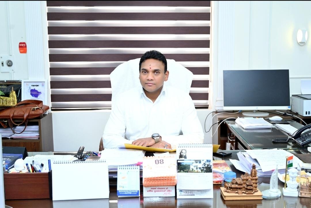 मुख्यमंत्री धामी की घोषणा को मिली रफ्तार, बागेश्वर में बनेगा आधुनिक राज्य अतिथि गृह, सचिव डॉ. आर राजेश कुमार ने दिए समयबद्ध निर्माण के निर्देश, 45 नाली भूमि पर विकसित होगी परियोजना
