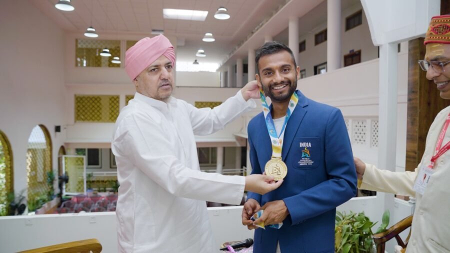 विश्व पटल पर चमका एसजीआरआर विश्वविद्यालय का सुमीर ज्ञवाली, वर्ल्ड योगासन चैंपियनशिप में जीता स्वर्ण व कांस्य पदक