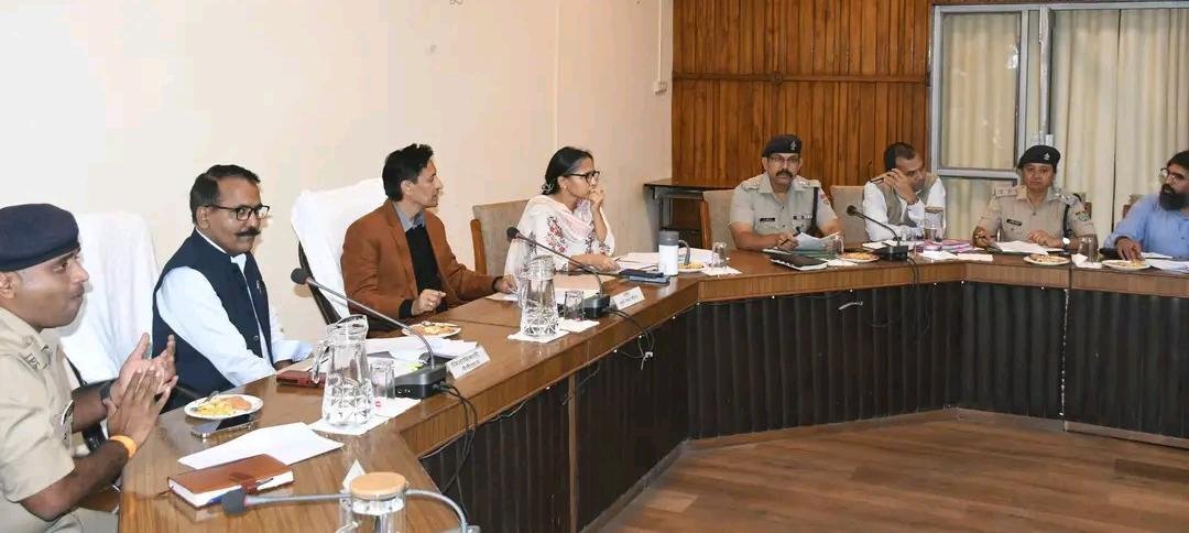नैनीताल : 01 अगस्त से मॉल रोड पर वाहनों के हॉर्न बजाने पर रहेगा पूर्ण प्रतिबंध, उल्लंघन पर होगी दण्डात्मक कार्रवाई